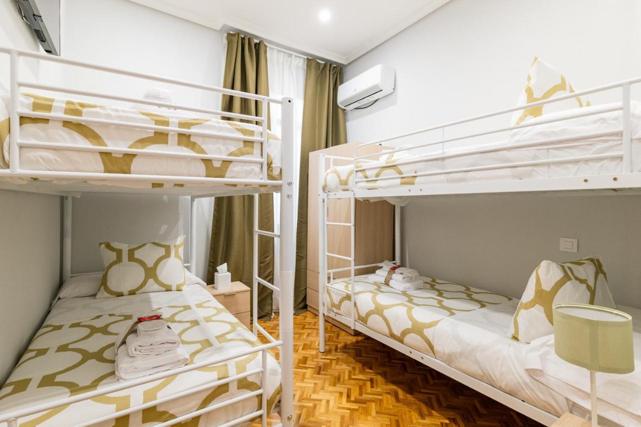 Centrico Apartamento Con 3 Banos En Puerta Del Sol Y Atocha Madrid Exterior photo