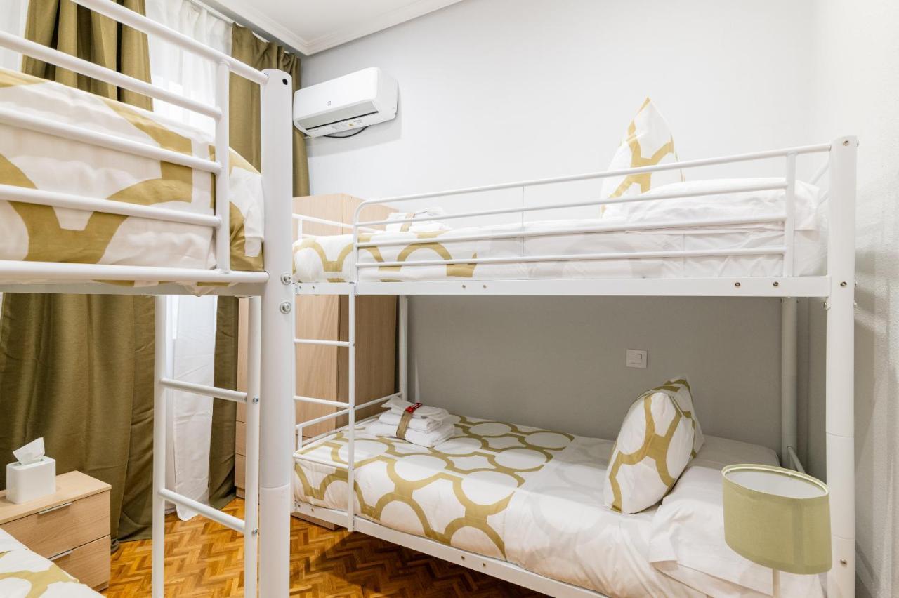 Centrico Apartamento Con 3 Banos En Puerta Del Sol Y Atocha Madrid Exterior photo